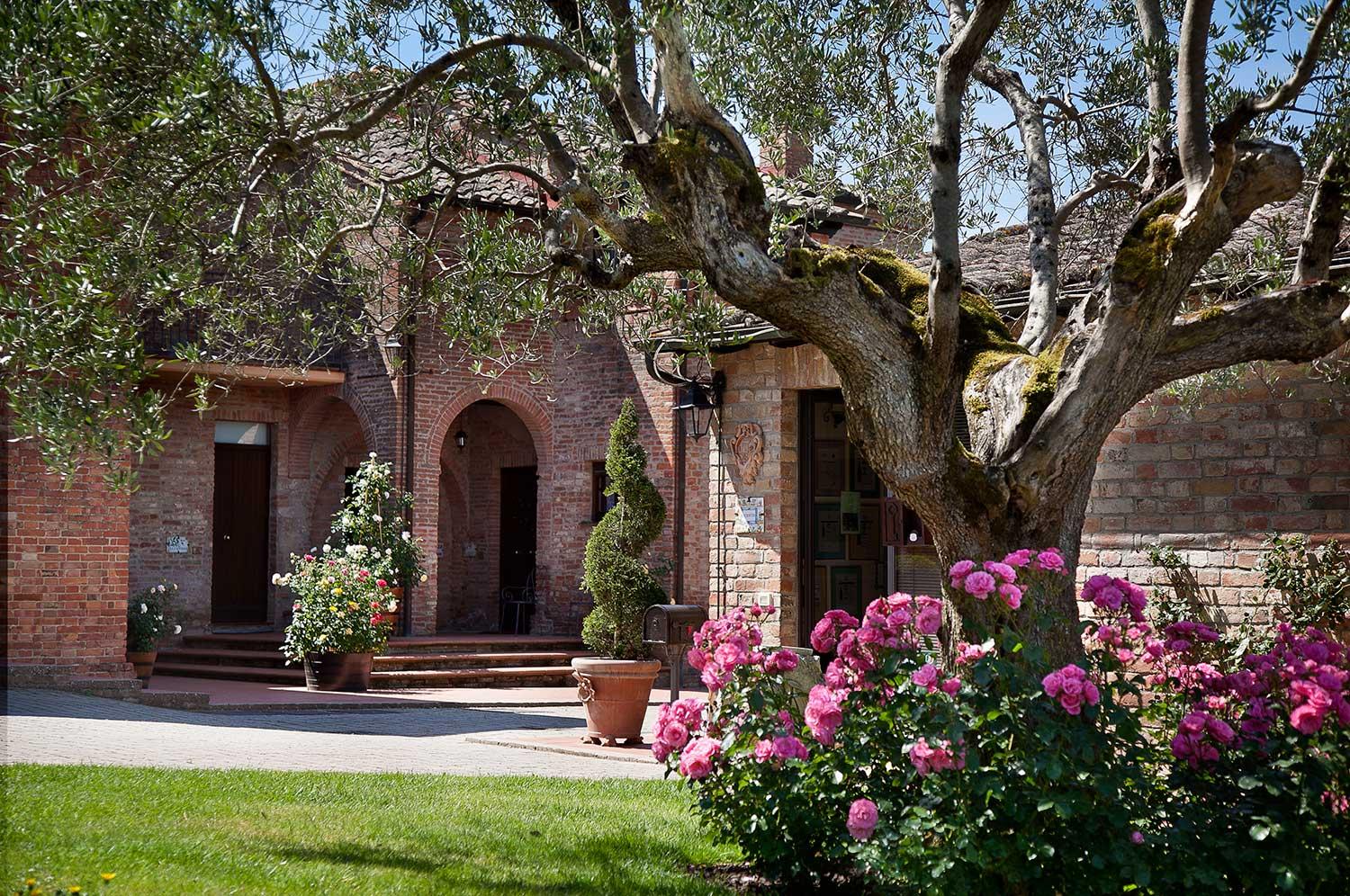 Hotel Borgo Tre Rose Valiano Exterior foto