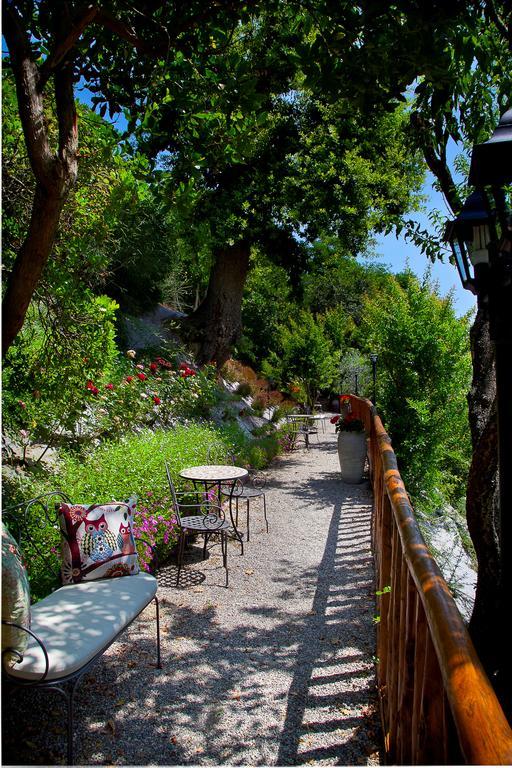 Hotel Borgo Tre Rose Valiano Exterior foto