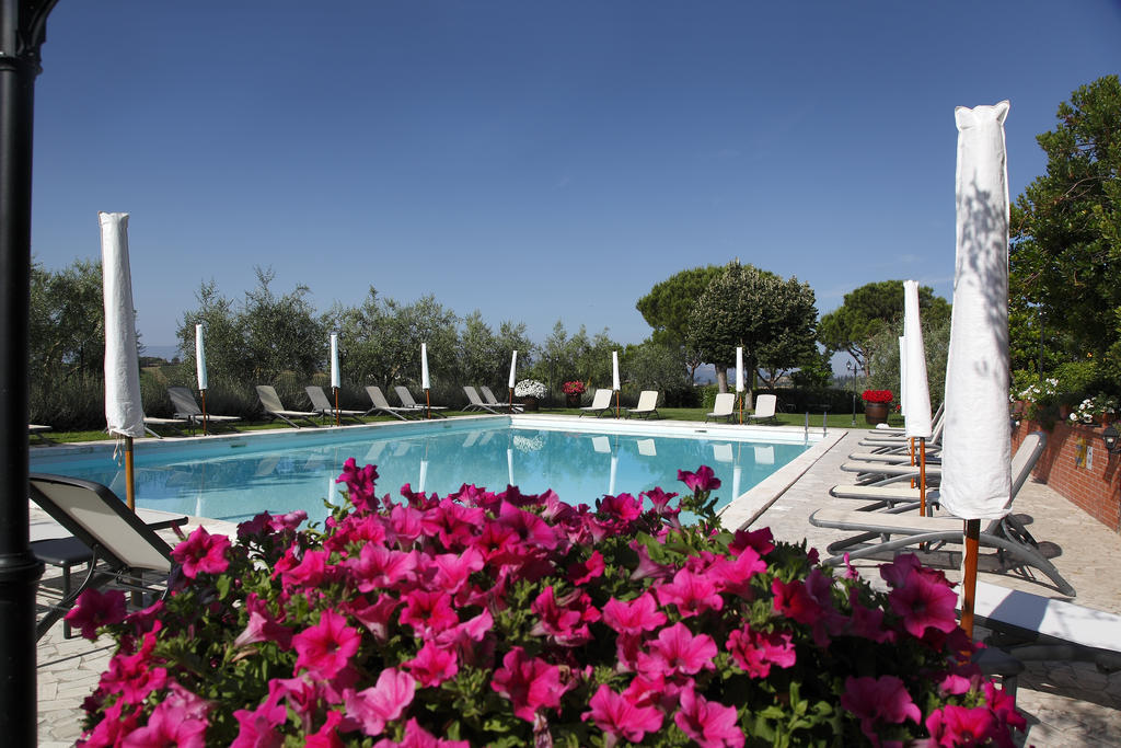 Hotel Borgo Tre Rose Valiano Exterior foto